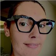 Laureata in legge offre supporto per materie riguardanti diritto